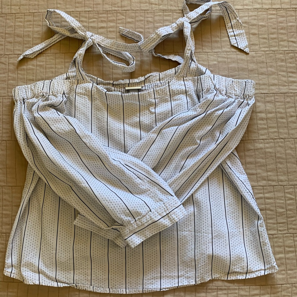 “A New Day” bow tie off the shoulder top